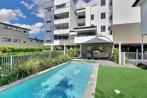 Kangaroo Point Central Hotel & Apartments - Accommodation Daintree 5