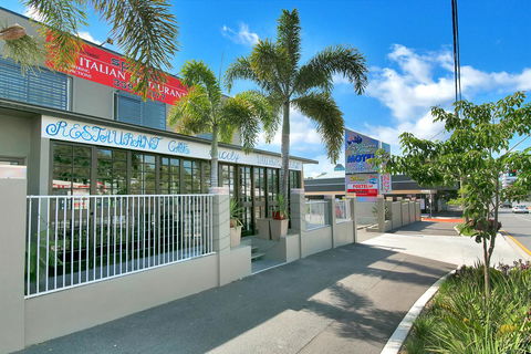 Kangaroo Point Central Hotel & Apartments - Accommodation Daintree 7