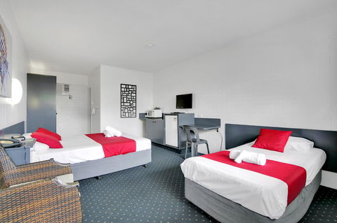 Kangaroo Point Central Hotel & Apartments - Accommodation Daintree 21