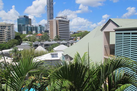 Spring Hill Mews Apartments - Accommodation Daintree 30