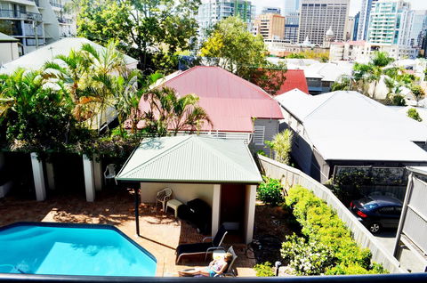 Spring Hill Mews Apartments - Accommodation Daintree 11