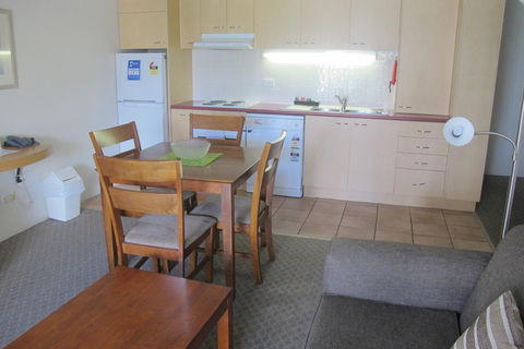 Spring Hill Mews Apartments - Accommodation Daintree 25