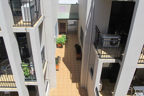 Spring Hill Mews Apartments - Accommodation Daintree 29
