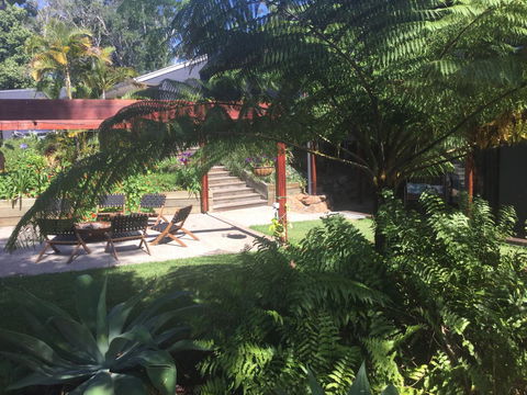 Sam's Buderim Mountain Guest House - Accommodation Daintree 26