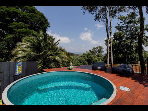 Sam's Buderim Mountain Guest House - Accommodation Daintree 14