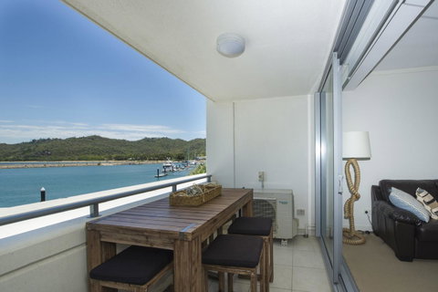 Blue On Blue Studio Room 1272 - Accommodation Daintree 5