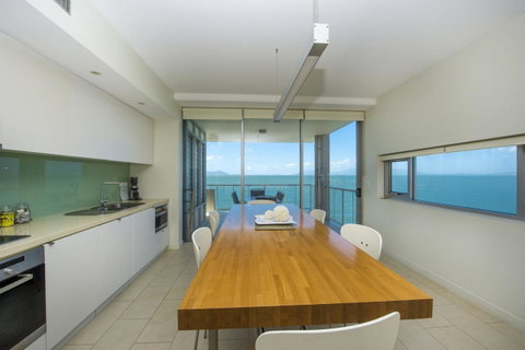 1 Bright Point Apartment 4201 - Accommodation Daintree 2