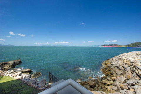 1 Bright Point Apartment 4201 - Accommodation Daintree 10