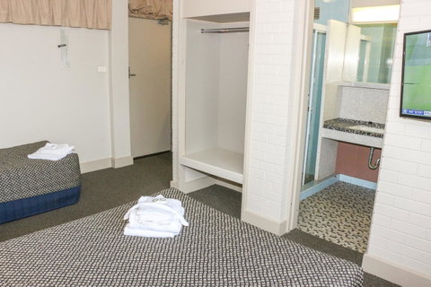 Brighton Hotel - Accommodation Daintree 5