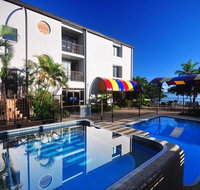 Waters Edge The Strand - Accommodation Daintree