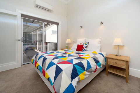 Waterstreet Apartment - Accommodation Daintree 0