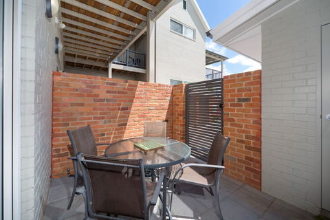 Waterstreet Apartment - Accommodation Daintree 1