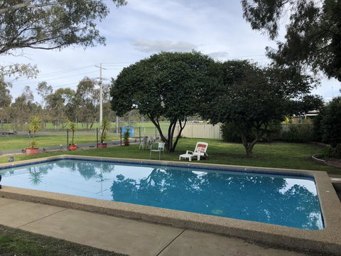 Wattle Motel - Accommodation Daintree 1