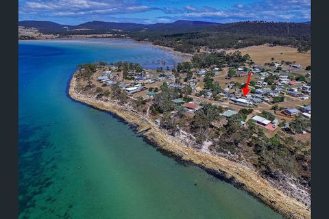Weston Farm Seaside Stay - Accommodation Daintree 0