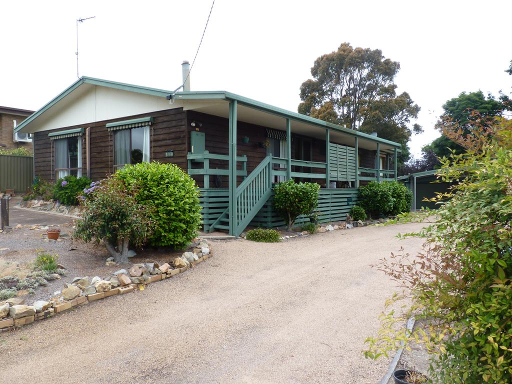 Metung VIC Accommodation Daintree