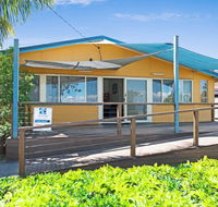 Wheelchair Friendly with water views - Welsby Pde Bongaree - Accommodation Daintree