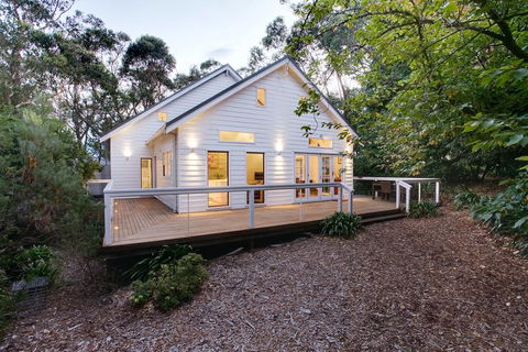 White Cottage - Accommodation Daintree 0
