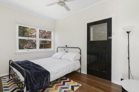 Whitecaps, 26 East Street - Accommodation Daintree 2