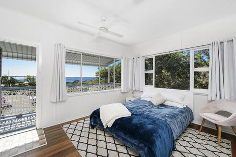 Whitecaps, 26 East Street - Accommodation Daintree 1