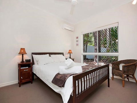 Whitehouse - Palm Cove - Accommodation Daintree 1