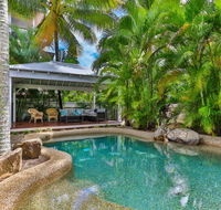 Whitehouse - Palm Cove - Accommodation Daintree