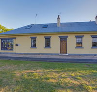 Whites Corner - Accommodation Daintree