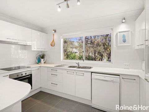 Whiting Escape - 2/13 Whiting Avenue, Terrigal - Accommodation Daintree 3