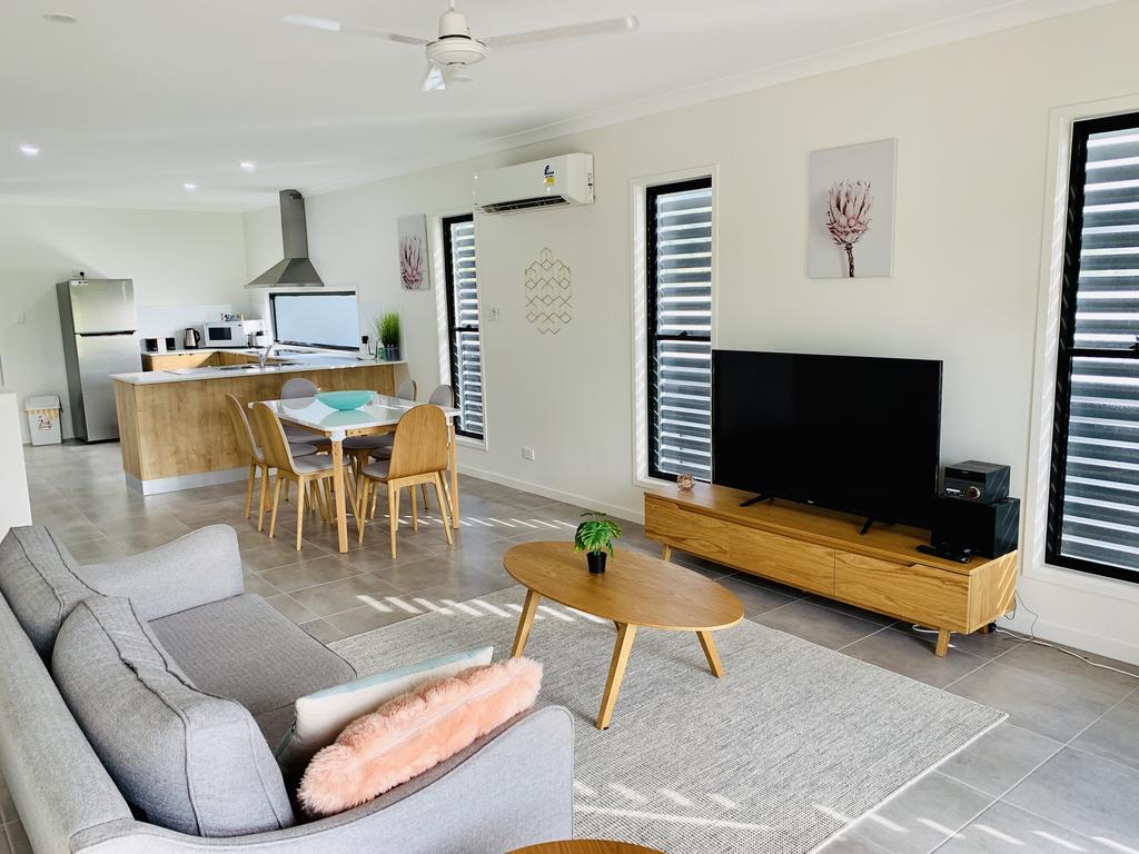 Cannonvale QLD Accommodation Daintree