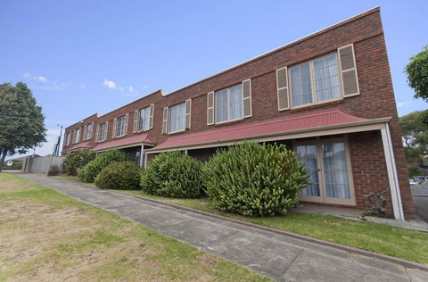 William Dutton Motel - Accommodation Daintree 1