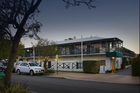 Windsor Lodge - Accommodation Daintree 0