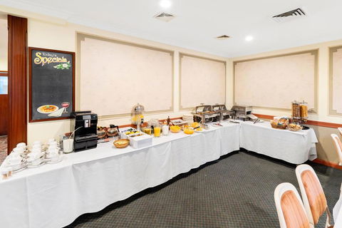 WM Hotel Bankstown - Accommodation Daintree 3