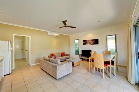 Woodgate Beach Houses - Accommodation Daintree 1