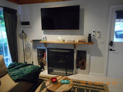 Wurrung B & B - The Cottage - Accommodation Daintree 3