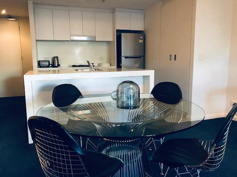 Wyndel Apartments - Shelley - Accommodation Daintree 3