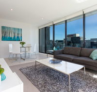 Wyndel Apartments - Southbank Views - Accommodation Daintree