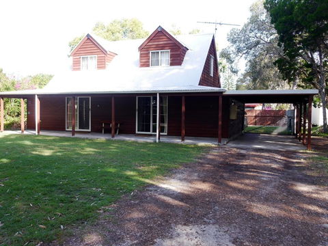Wyndham Lodge - Accommodation Daintree 0