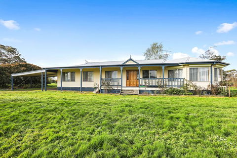 Yarragon 4 Bedroom House In Gippsland - Accommodation Daintree 1