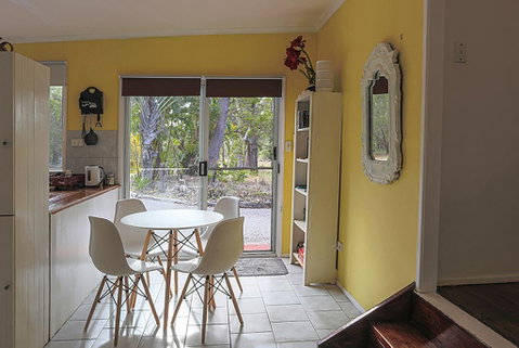Yellow Cottage - Bush And Beach - Accommodation Daintree 2