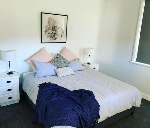 Yellow Door House Adelong - Accommodation Daintree 2
