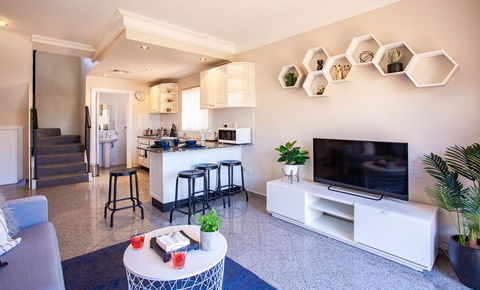 Your Home Here In Sydney - Accommodation Daintree 0