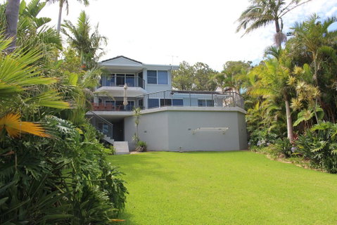 Zaffiro Beach House - Accommodation Daintree 0