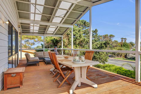 Zephyr Shores - Accommodation Daintree 0