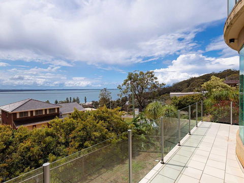 Maison De La Mer 30 Mulubinda Parade - Luxurious, Linen, Aircon And Panoramic Views - Accommodation Daintree 3