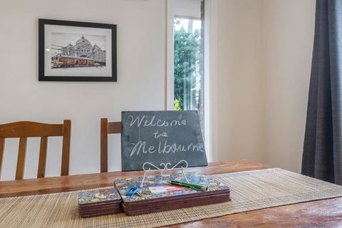 Spacious Bungalow5min Walk To Station5min To Box HillWiFiParking - Accommodation Daintree 3