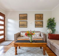 Spacious Bungalow5min walk to station5min to Box HillWiFiParking - Accommodation Daintree