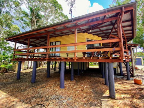 A Yearenda - Water Views -3BR - Steps To The Beach - Accommodation Daintree 3