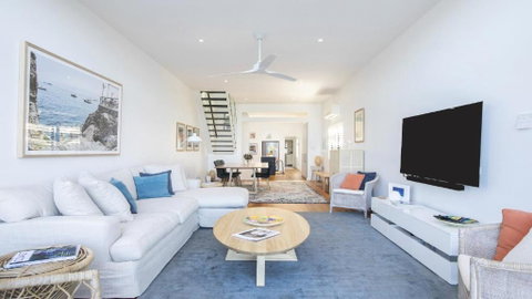 Absolute Waterfront At Wagstaffe - Accommodation Daintree 3