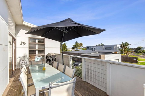 Adrift At Ocean Grove - Accommodation Daintree 2