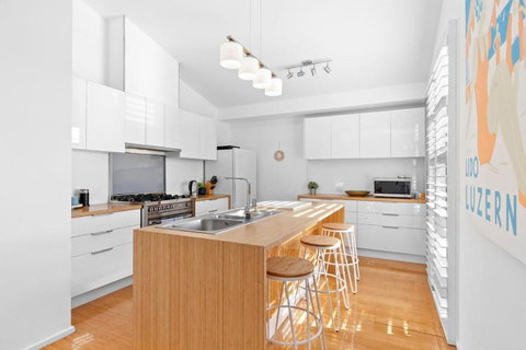 Adrift At Ocean Grove - Accommodation Daintree 3