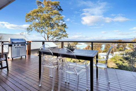 Aqua La Vista - 4 Bedroom Pet Friendly House - Accommodation Daintree 1